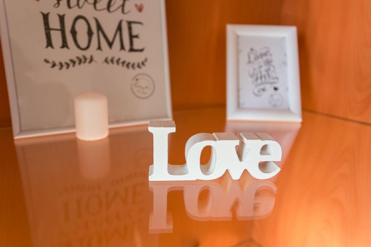 Love Centre Торемолинос Екстериор снимка